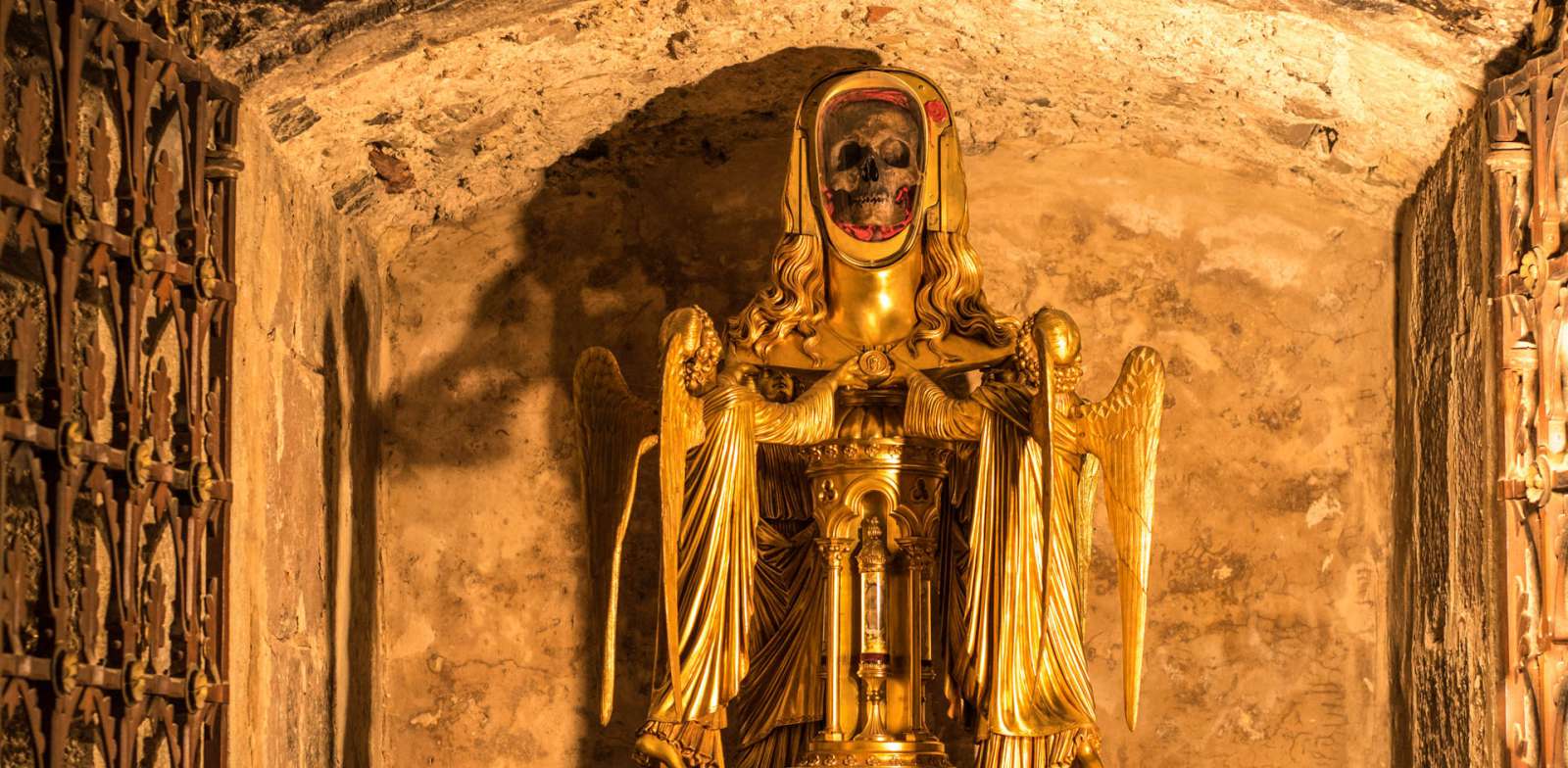 Schedel van Maria Magdalena. Basiliek van Sint Maximin la Sainte Baume. Gnosis